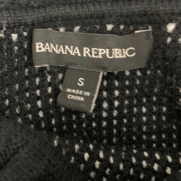 Banana Republic Black & White Turtleneck Sweater - Picture 2 of 3